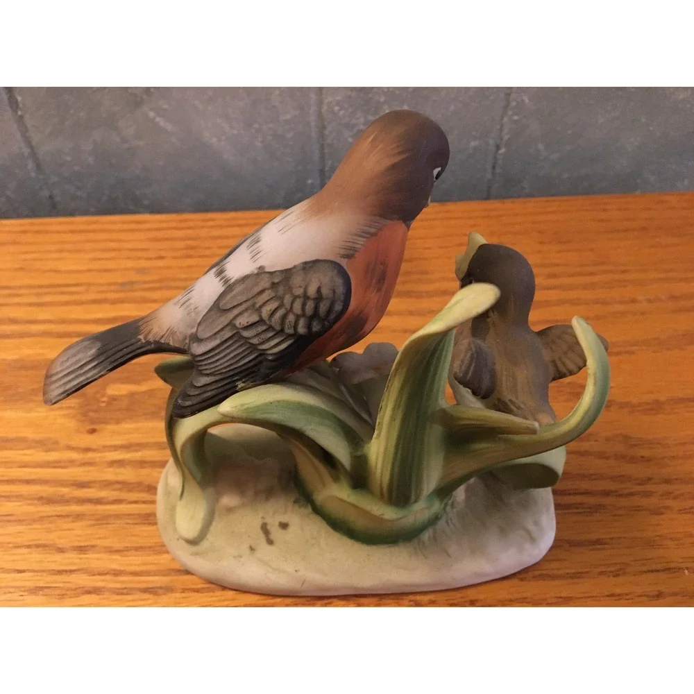 Lefton Robin and baby